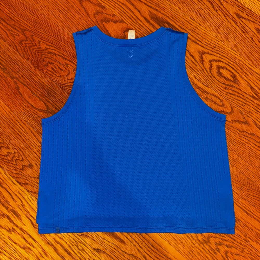 NWOT Lululemon Tank Blue-Size 8 - Picture 2 of 3